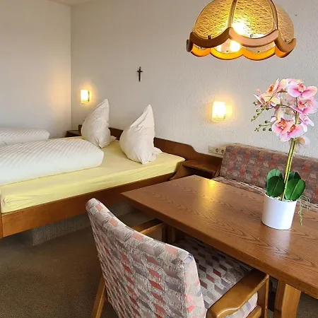 Doppelzimmer Heimatliebe Mit Schoenem Balkon - Hauber