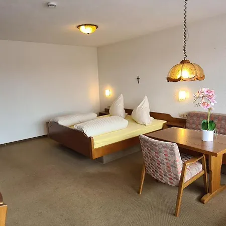 Doppelzimmer Heimatliebe Mit Schoenem Balkon - Hauber *
